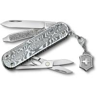 Нож Victorinox Classic SD Brilliant Damast + брелок-лого Фото