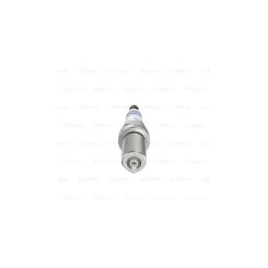 Свеча зажигания Bosch 0 242 235 743 Фото 4