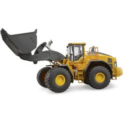 Спецтехника Bruder фронтальный погрузчик Volvo L260H Фото 9