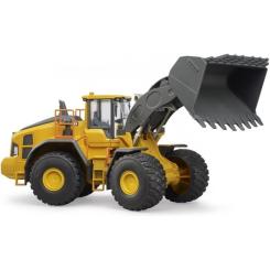 Спецтехника Bruder фронтальный погрузчик Volvo L260H Фото 3