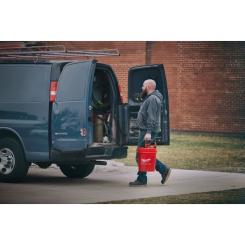 Прочисная машина Milwaukee M12 BDC6-202C 1x2Ah Фото 2