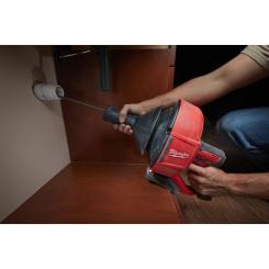 Прочисная машина Milwaukee M12 BDC6-202C 1x2Ah Фото 4