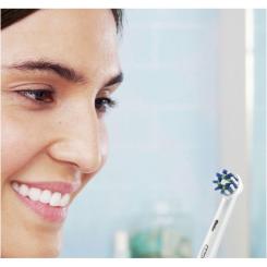 Электрическая зубная щетка Oral-B D305.513.3X Black Фото 2