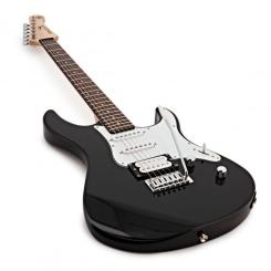 Электрогитара Yamaha Pacifica 112V Black Фото 2
