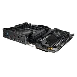 Материнская плата ASUS ROG CROSSHAIR X870E APEX Фото 9