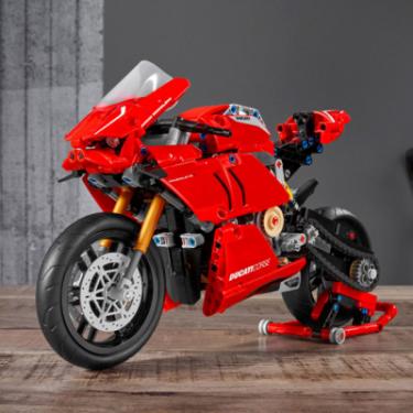 Конструктор LEGO Technic Ducati Panigale V4 R 0 646 детали Фото 9